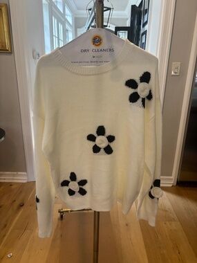 Chic sweater